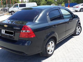 Chevrolet Aveo foto 2