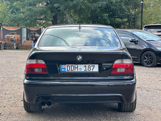 BMW 5 Series foto 7