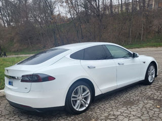 Tesla Model S foto 3