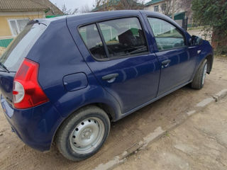 Dacia Sandero foto 2