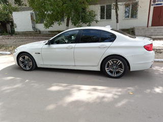 BMW 5 Series foto 5