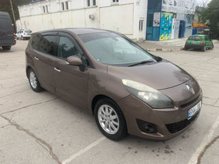 Renault Grand Scenic foto 3