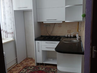 Apartament cu 2 camere, 38 m², Centru, Florești foto 2