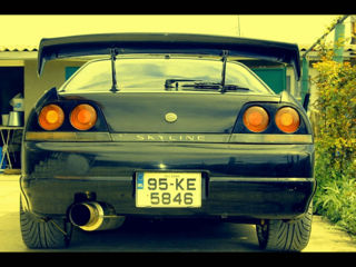 Nissan Skyline foto 2