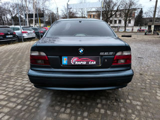 BMW 5 Series foto 6