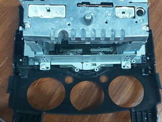 CD changer Mazda 2 foto 3