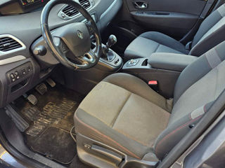 Renault Grand Scenic foto 8