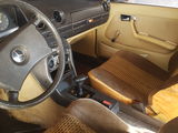 Mercedes Series (W123) foto 2