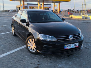 Volkswagen Jetta foto 5