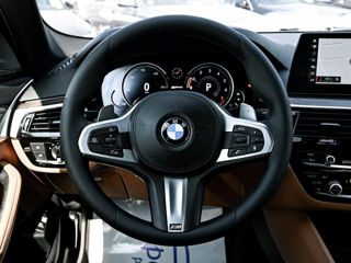 BMW 5 Series фото 10