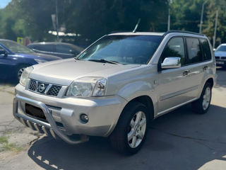 Nissan X-Trail foto 1