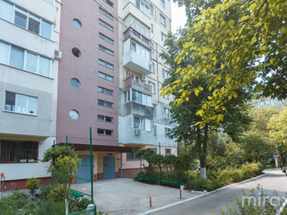 Apartament cu 3 camere, 70 m², Ciocana, Chișinău foto 11