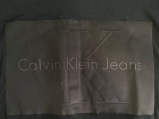 Tricou Calvin Klein. foto 3