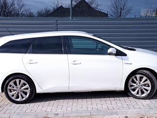 Toyota Auris foto 4