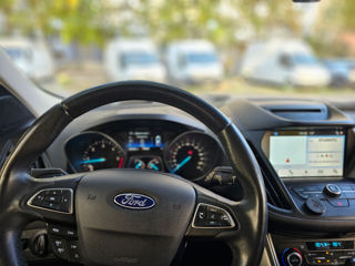 Ford Kuga foto 8