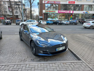 Tesla Model S foto 2