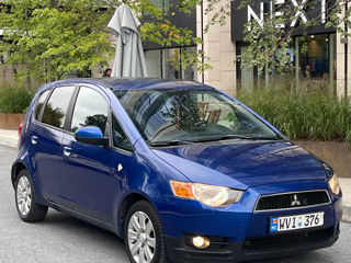 Mitsubishi Colt foto 1