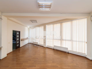 Vânzare! Oficiu/spațiu comercial, 400 mp, Centru, 1100000 € foto 3