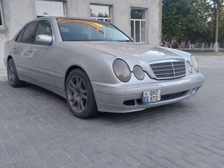 Mercedes E-Class foto 7