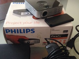 LED Philips PicoPix PPX 1430 , 290 gr, lampa 20000 ore, batereia 2 ore , usb player foto 1