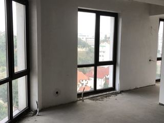 Продается квартира в новострое 82m2, 49200€  в Центре foto 3