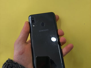 Samsung A20 foto 2