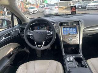 Ford Fusion foto 8