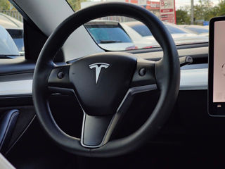 Tesla Model 3 foto 8