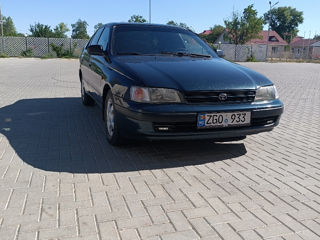 Toyota Carina foto 5