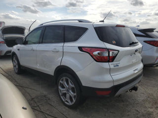 Ford Escape foto 2