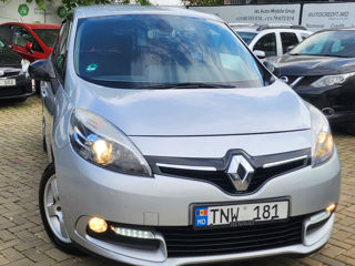 Renault Grand Scenic foto 2