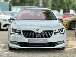 Skoda Superb foto 3