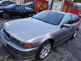 BMW 5 Series foto 1