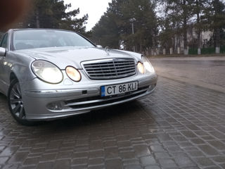 Mercedes E-Class foto 3