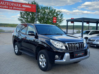 Toyota Land Cruiser Prado foto 2