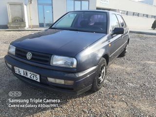 Volkswagen Vento foto 1