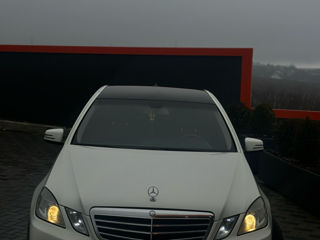 Mercedes E-Class foto 2