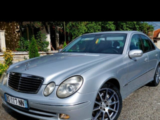 Mercedes E-Class foto 5