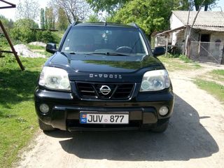 Nissan X-Trail foto 3