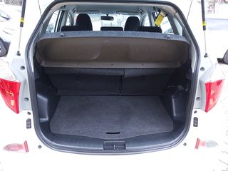 Toyota Verso-S foto 8