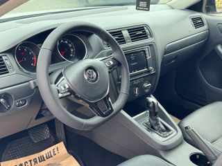 Volkswagen Jetta foto 10