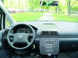 Volkswagen Sharan foto 1