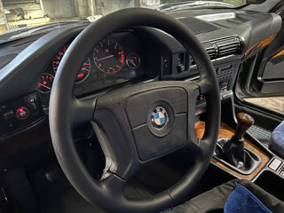 BMW 5 Series foto 15