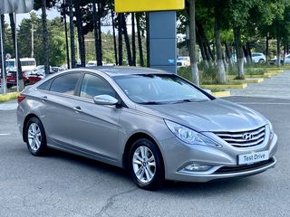 Hyundai Sonata foto 3