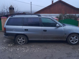 Opel Astra foto 1