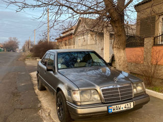 Mercedes E-Class foto 2