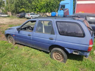 Ford Escort foto 3