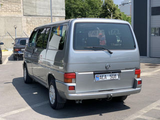 Volkswagen Caravelle foto 5