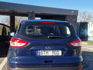 Ford Kuga foto 8