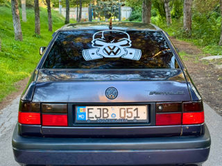 Volkswagen Vento foto 2